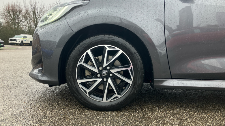 Toyota Yaris 1.5 Hybrid Design 5dr CVT Hybrid Hatchback